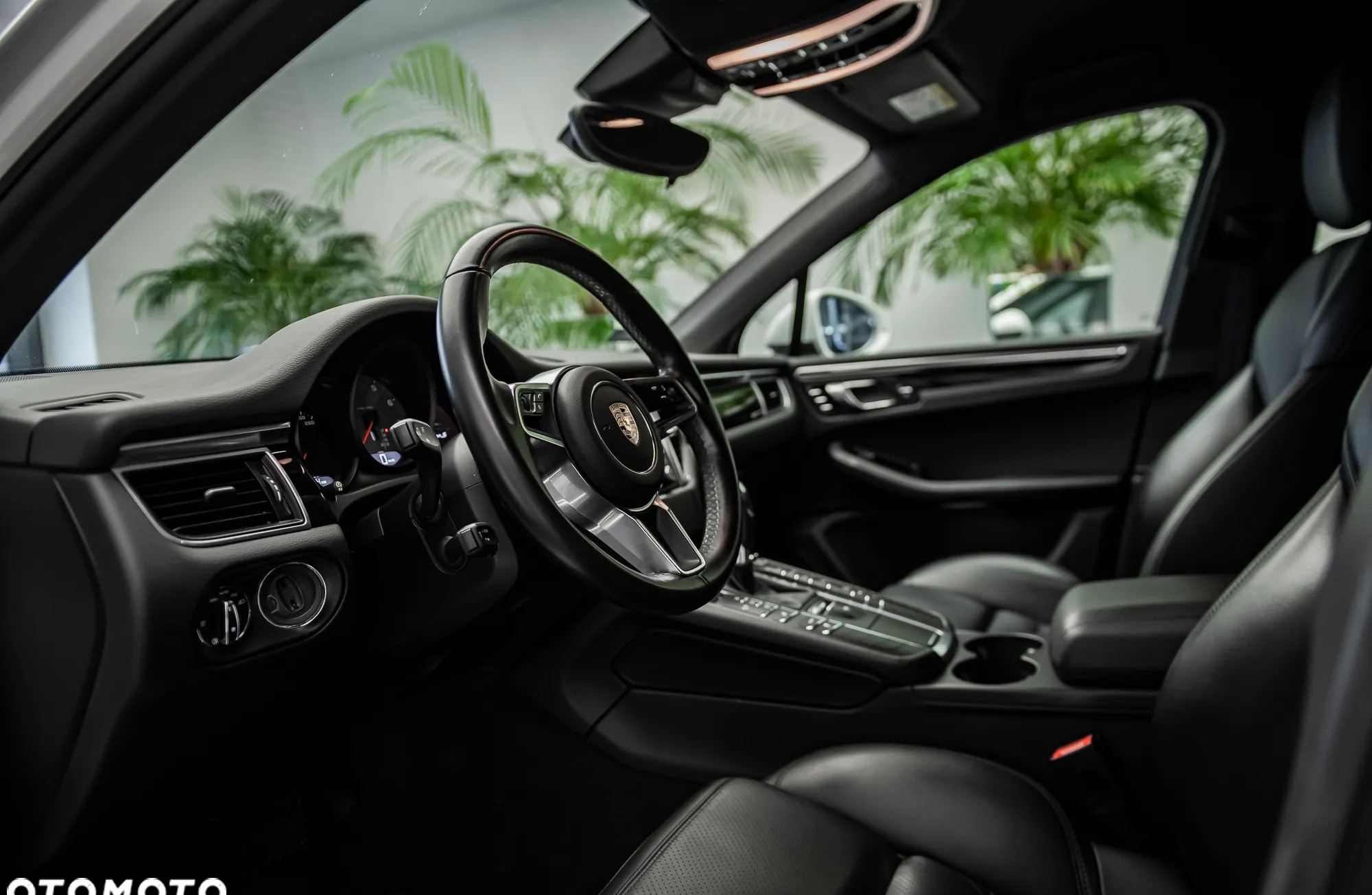 Porsche Macan cena 199000 przebieg: 74200, rok produkcji 2017 z Śrem małe 326